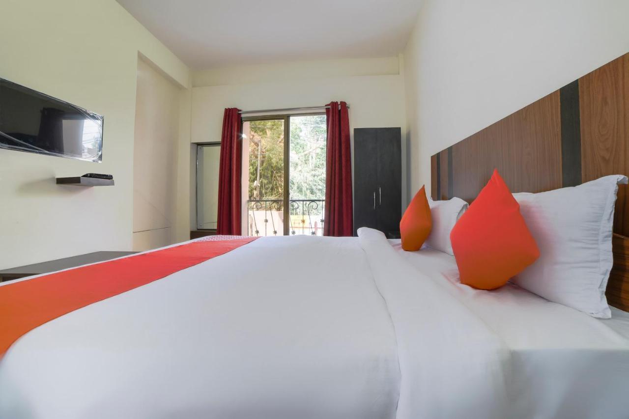 Oyo 40726 Classic Guest House 西隆 外观 照片