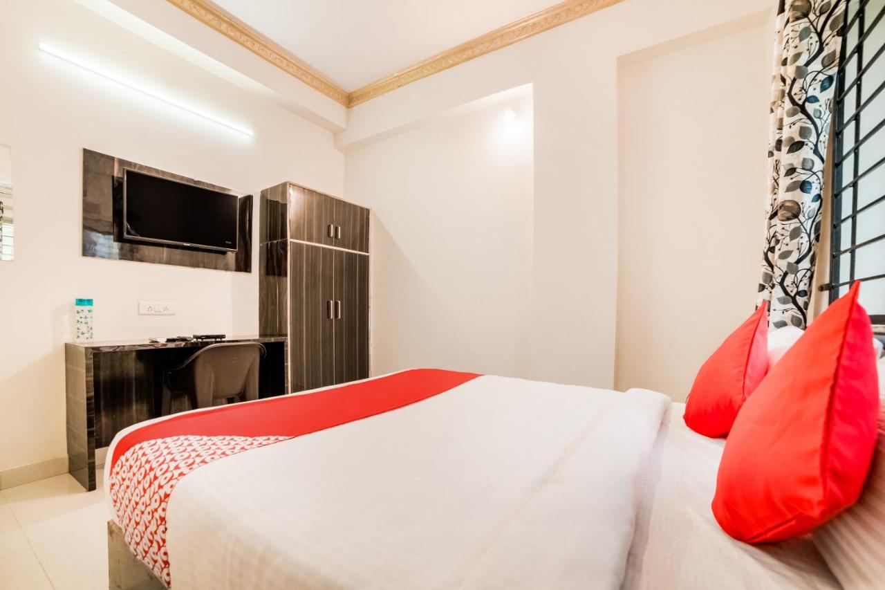 Oyo 40726 Classic Guest House 西隆 外观 照片