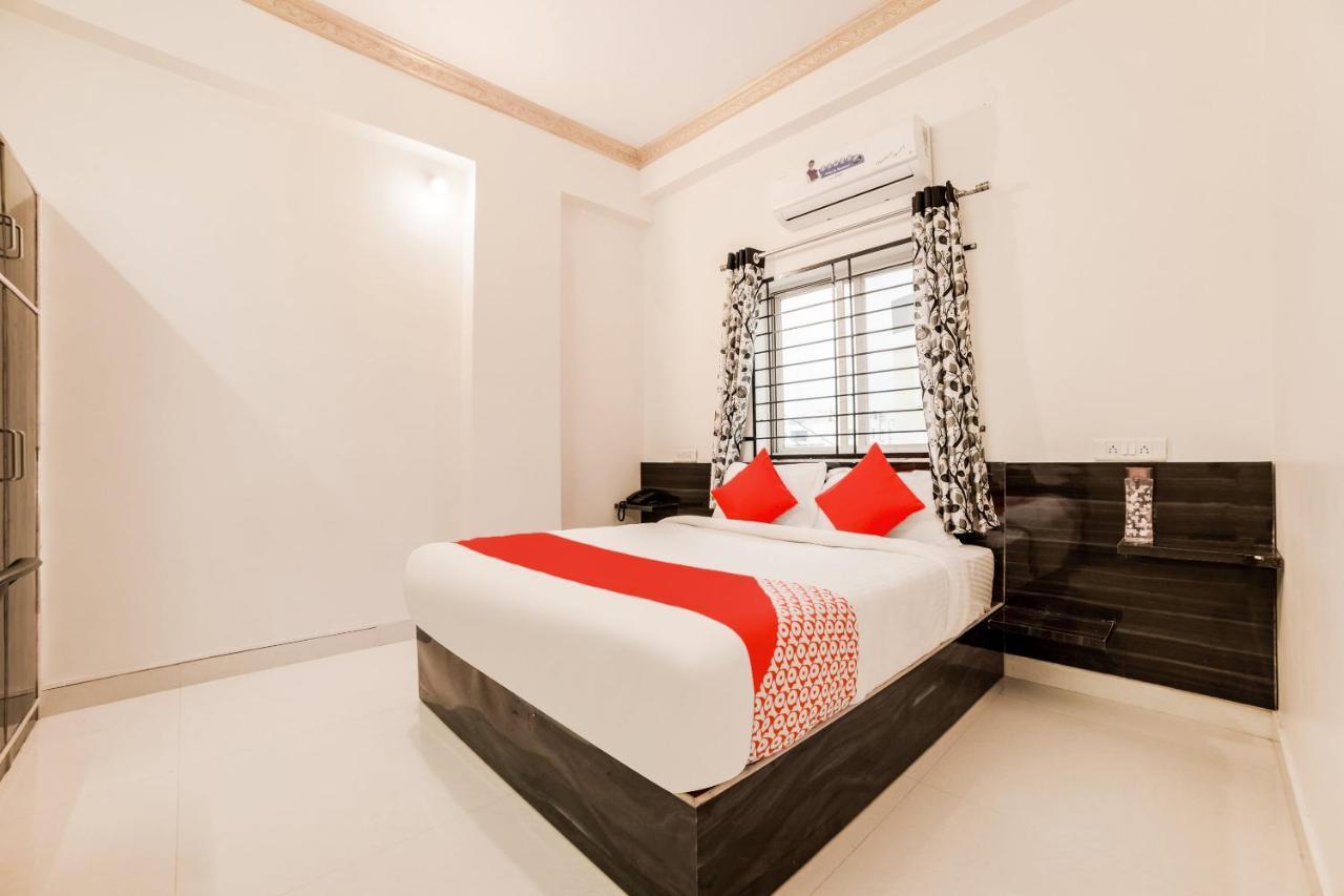 Oyo 40726 Classic Guest House 西隆 外观 照片