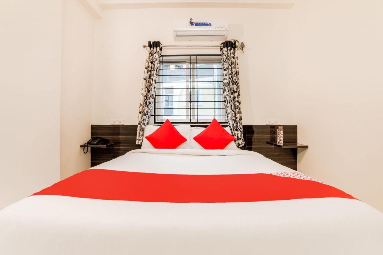 Oyo 40726 Classic Guest House 西隆 外观 照片