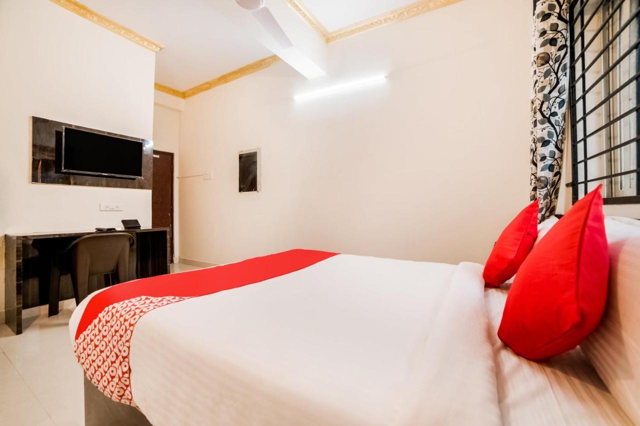 Oyo 40726 Classic Guest House 西隆 外观 照片