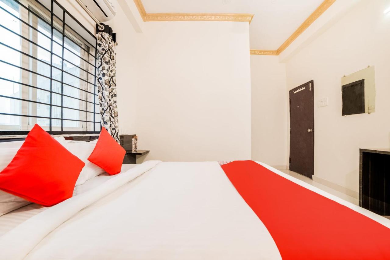 Oyo 40726 Classic Guest House 西隆 外观 照片