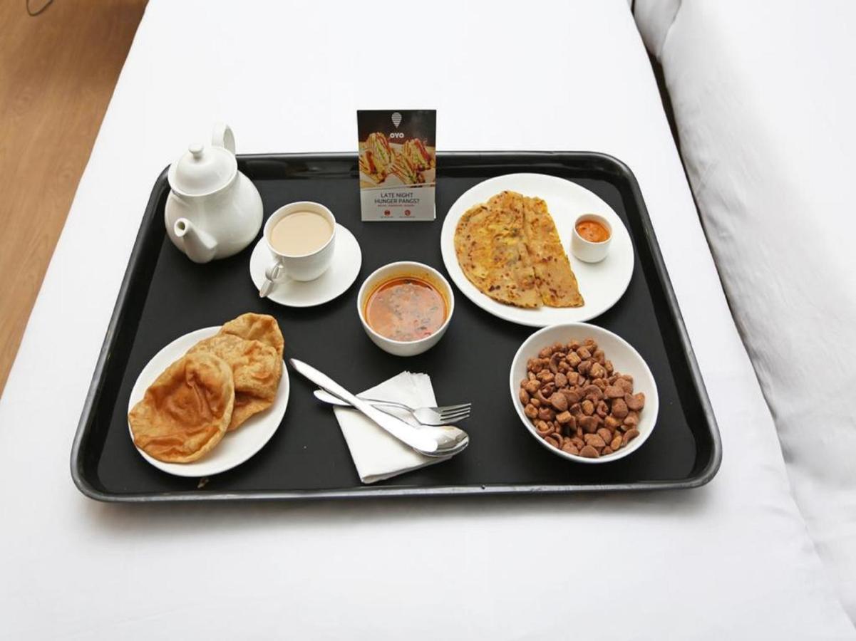 Oyo 40726 Classic Guest House 西隆 外观 照片